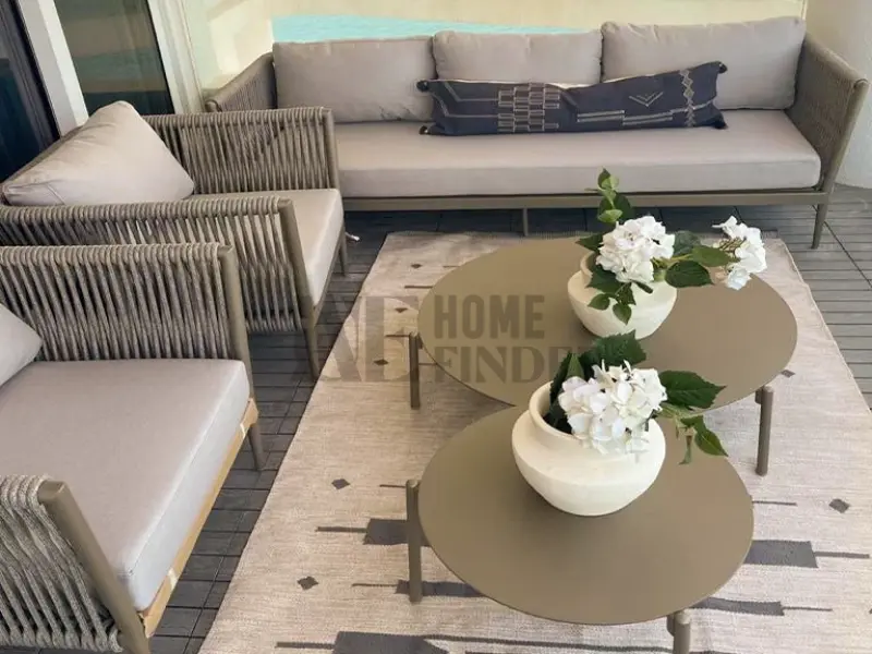 Luxury 2 Bedroom Apartment for Sale in Mina Azizi, Palm Jumeirah, Dubai